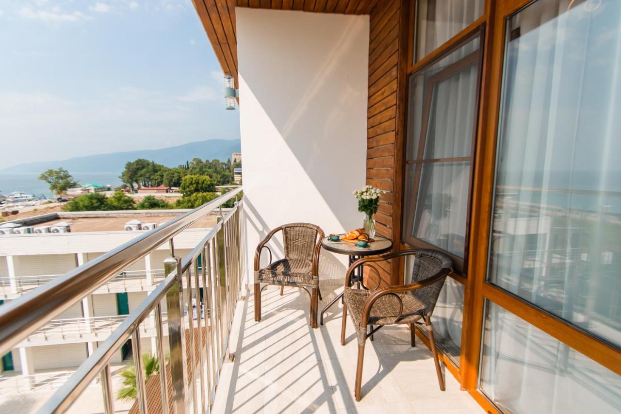 Hotel Aquamarine Family Club Gagra Exteriér fotografie
